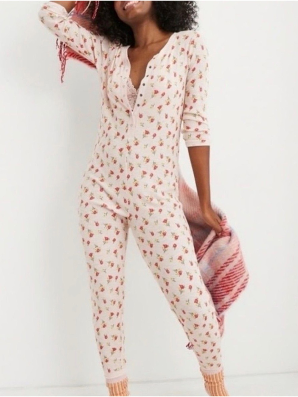 🚨 Aerie Pink Floral Henley One-Piece Pajama Romper 🚨